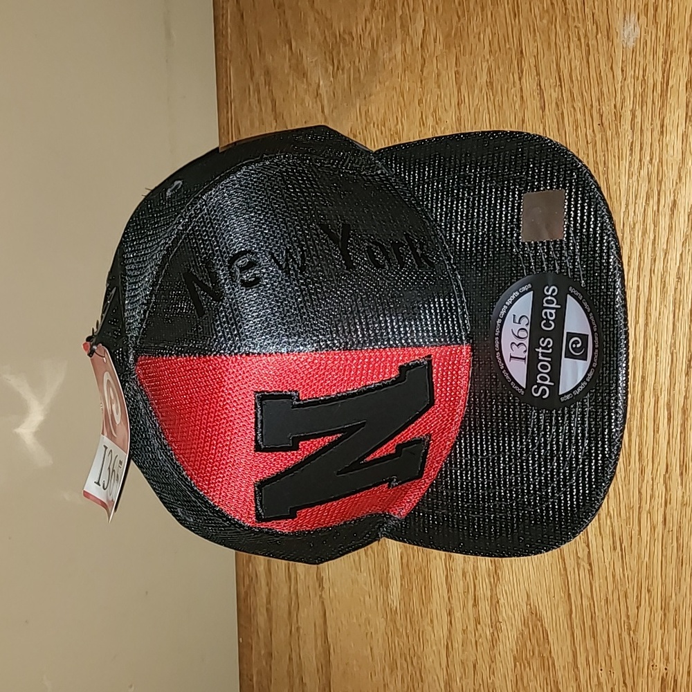 NEW YORK SNAPBACK HAT